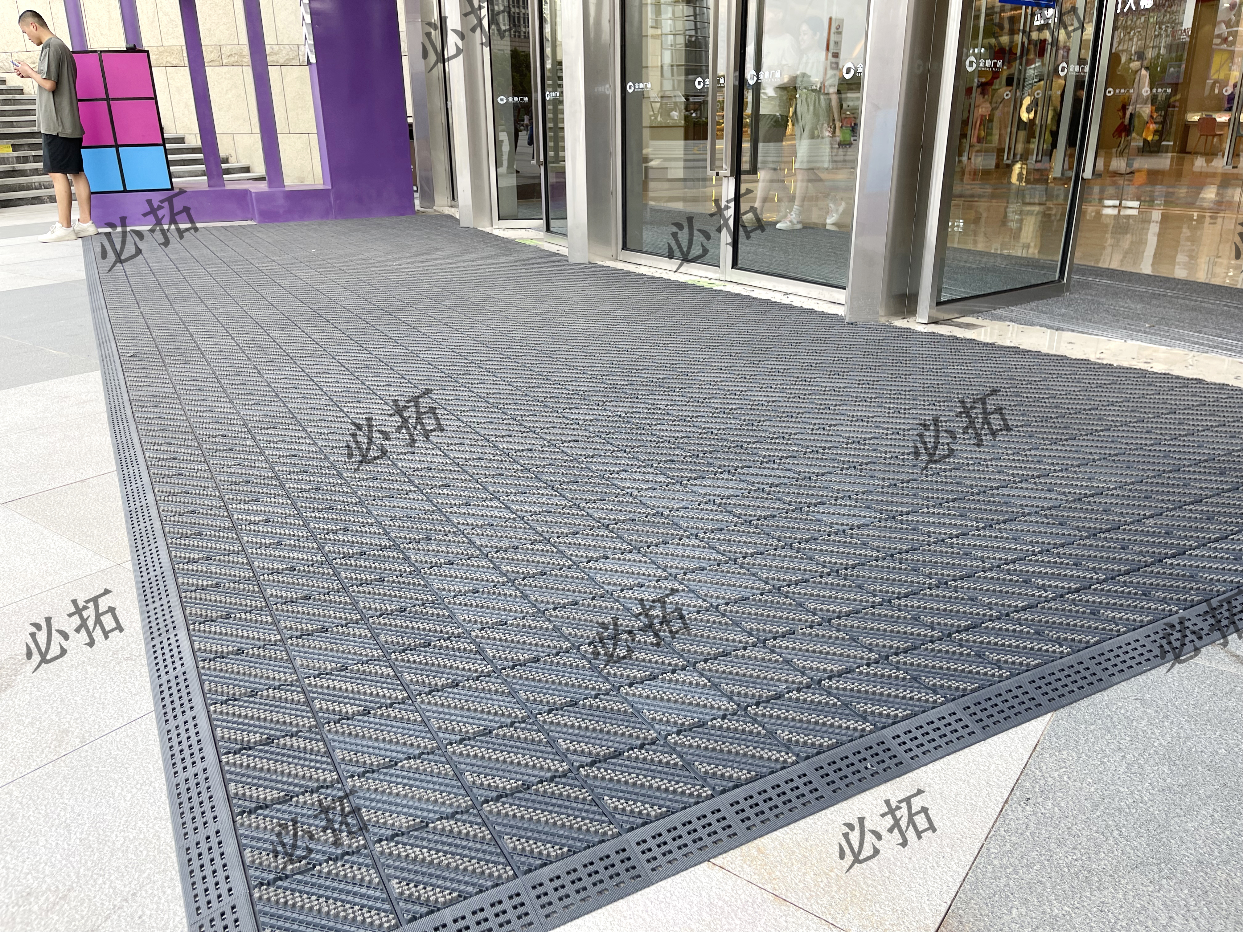 吸水防滑防塵，三合一地墊——高端場所入口必備神器